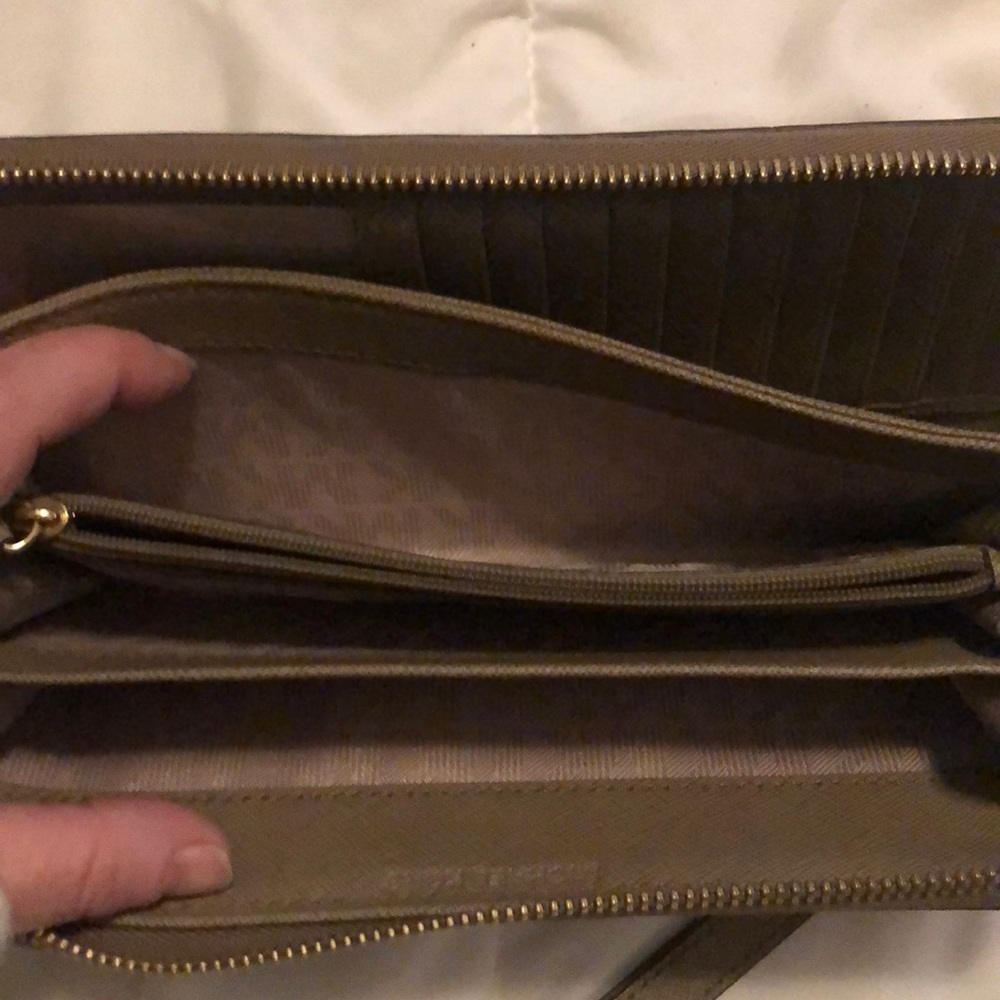 Wallet - Picture 4 of 5